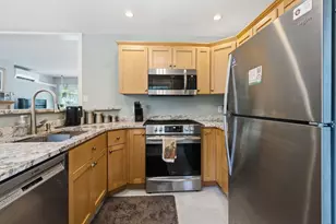 9 Poplar St, Old Orchard Beach, ME 04064 - Photo 12