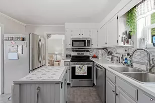 840 Oakland Rd, Belgrade, ME 04917 - Photo 10
