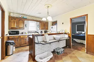 29 Orange St, Lewiston, ME 04240 - Photo 2