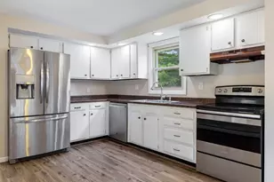 8 Elaine Dr, Brunswick, ME 04011 - Photo 4