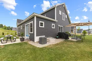 9 Waxwing Ln, Falmouth, ME 04105 - Photo 4