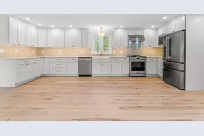 256 Berwick Road, Ogunquit, ME 03907 - Photo 4
