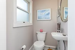 35 Washburn Ave, Portland, ME 04101 - Photo 20