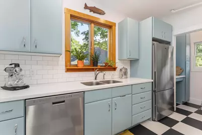 35 Washburn Avenue, Portland, ME 04101 - Photo 18