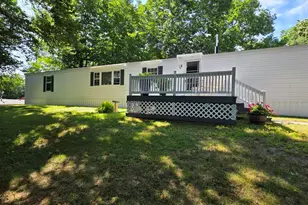18 Hilltop Ct, Turner, ME 04282 - Photo 1