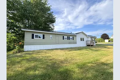 22 Elwood Drive, Clinton, ME 04927 - Photo 2