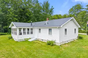 4 Birchlawn Dr, Lamoine, ME 04605 - Photo 2