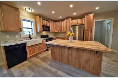 10 Kelleran Street, Houlton, ME 04730 - Photo 12