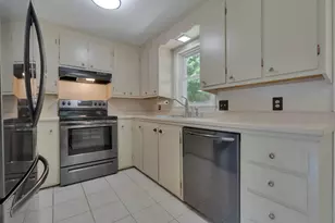 19 Crystal Ln, Cumberland, ME 04021 - Photo 6