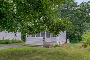 54 Edgemont Ave, Waterville, ME 04901 - Photo 2