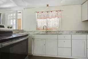 16 Hartley St, Portland, ME 04103 - Photo 16