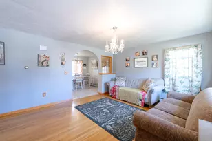 17 Heathwood Ln, Lewiston, ME 04240 - Photo 6