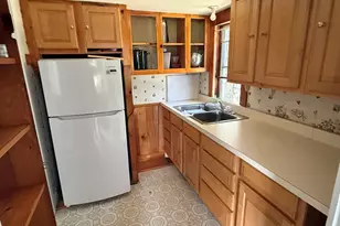 1013 Hummingbird Ln, Vinalhaven, ME 04863 - Photo 4