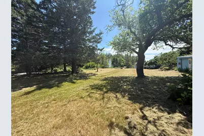 1013 Hummingbird Lane, Vinalhaven, ME 04863 - Photo 18