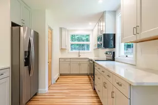 30 Bayberry Ln, Camden, ME 04843 - Photo 1