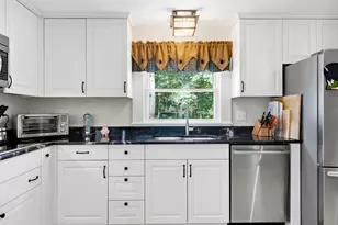 122 Main St, Rockport, ME 04856 - Photo 8