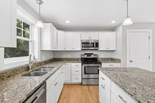 22 Cumberland Ln, Gorham, ME 04038 - Photo 6