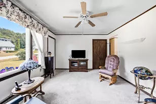 9 Tibbetts Dr, Lincoln, ME 04457 - Photo 14