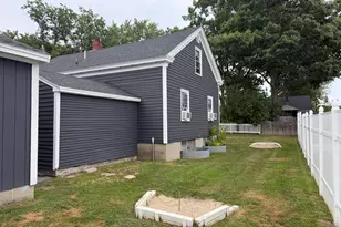 35 Franklin St, Saco, ME 04072 - Photo 8