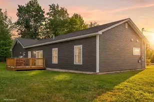 205 Shelby Dr, Hermon, ME 04401 - Photo 2
