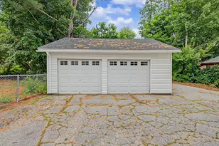 10 Maple St, Augusta, ME 04330 - Photo 2