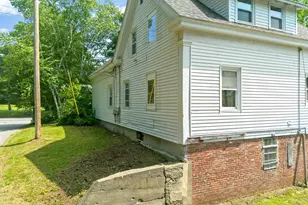 518 Riverside Dr, Augusta, ME 04330 - Photo 4