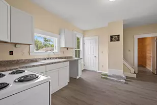 272 Main St, Pittsfield, ME 04967 - Photo 12