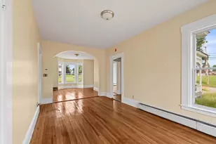 272 Main St, Pittsfield, ME 04967 - Photo 16