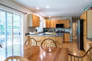 4 Oak St, Cumberland, ME 04021 - Photo 6
