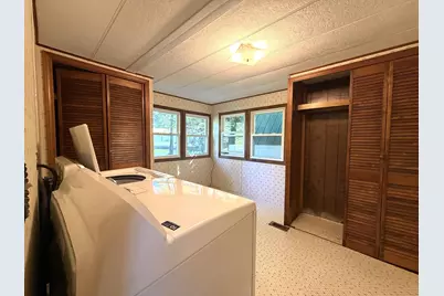 327 Middle Road, Oakland, ME 04963 - Photo 10