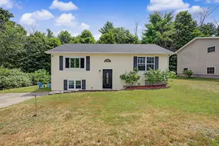 55 Hillcrest Ave, Lewiston, ME 04240 - Photo 2