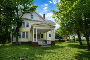 405 Pine St, Rumford, ME 04276 - Photo 6
