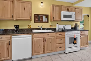 613 Main St, Monmouth, ME 04259 - Photo 10
