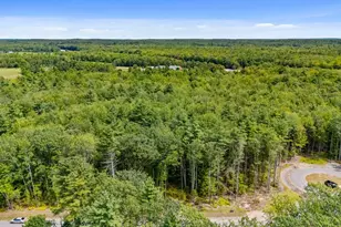 2 Dogwood Cir, Kennebunk, ME 04043 - Photo 4