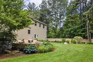 2 Beacon St, Kennebunk, ME 04043 - Photo 10