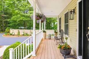 2 Beacon St, Kennebunk, ME 04043 - Photo 4