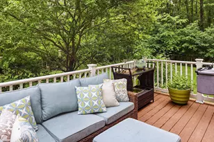 2 Beacon St, Kennebunk, ME 04043 - Photo 10