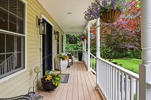 2 Beacon St, Kennebunk, ME 04043 - Photo 6