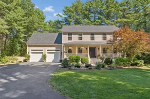 2 Beacon St, Kennebunk, ME 04043 - Photo 1