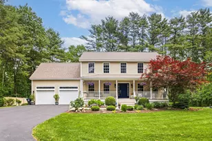2 Beacon St, Kennebunk, ME 04043 - Photo 1