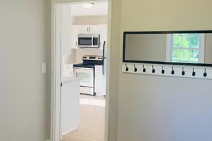 65 Oakland St, Waterville, ME 04901 - Photo 6