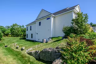 48 Maxwell Woods Dr, Cape Elizabeth, ME 04107 - Photo 6