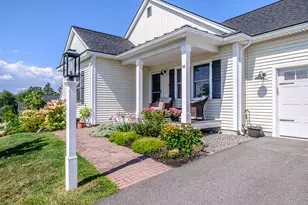 48 Maxwell Woods Dr, Cape Elizabeth, ME 04107 - Photo 8