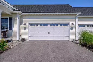 48 Maxwell Woods Dr, Cape Elizabeth, ME 04107 - Photo 6