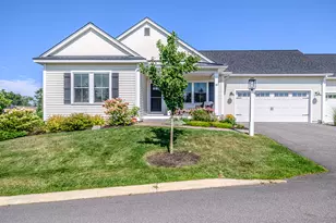 48 Maxwell Woods Dr, Cape Elizabeth, ME 04107 - Photo 4