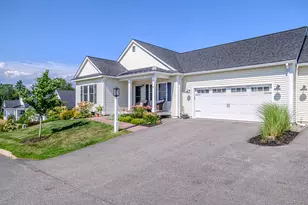 48 Maxwell Woods Dr, Cape Elizabeth, ME 04107 - Photo 2