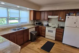 71 Grove St, Lewiston, ME 04240 - Photo 6