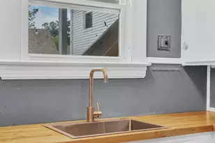 79 Hill St, Biddeford, ME 04005 - Photo 16