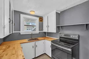 79 Hill St, Biddeford, ME 04005 - Photo 12
