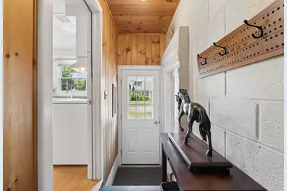20 Caron Street, Portland, ME 04103 - Photo 8